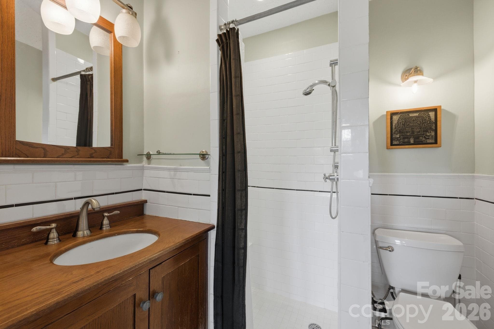 Main level primary bathroom - Asheville