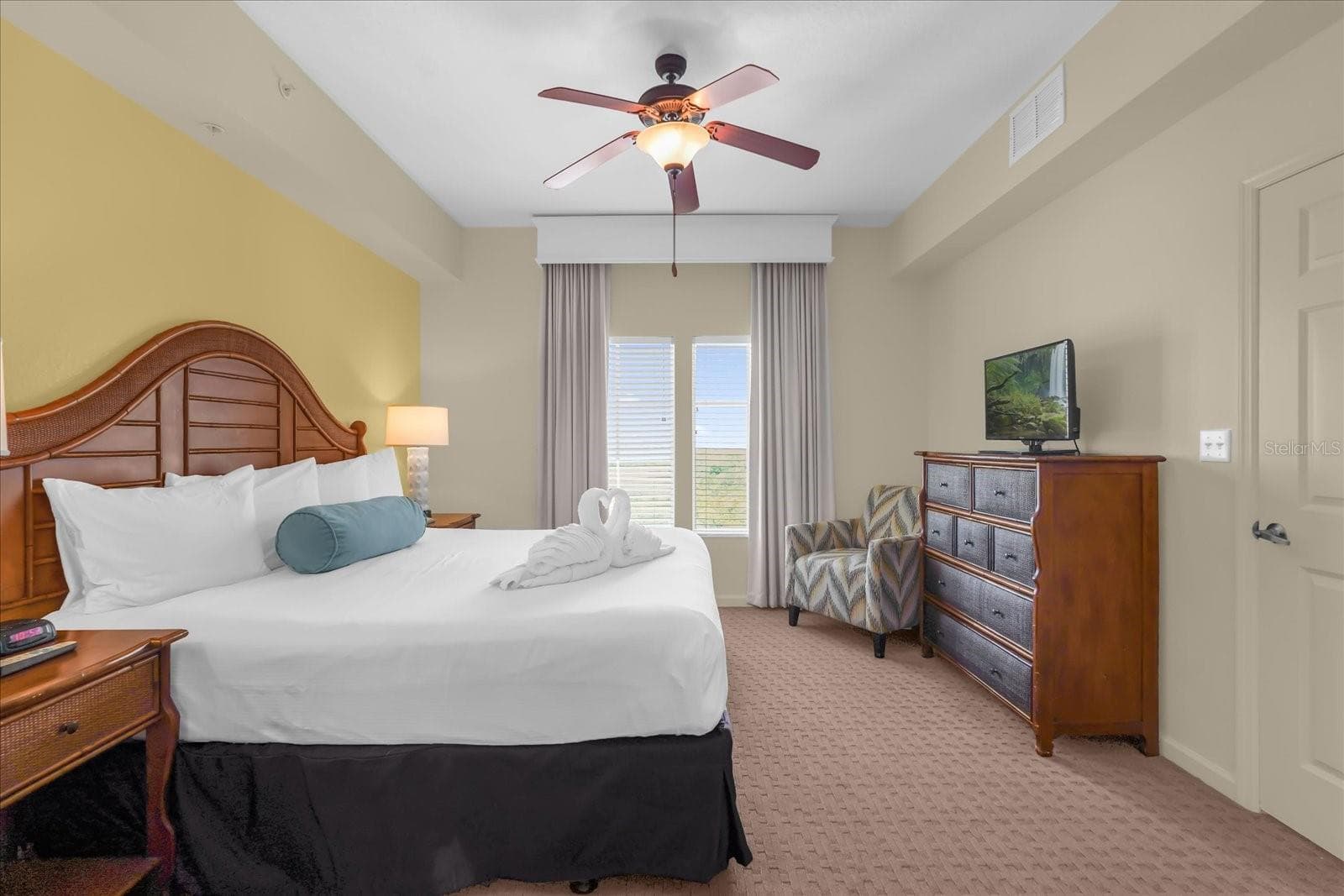 Condo - Hotel at 8101 RESORT VILLAGE DR #31202, ORLANDO, photo 14 of 35