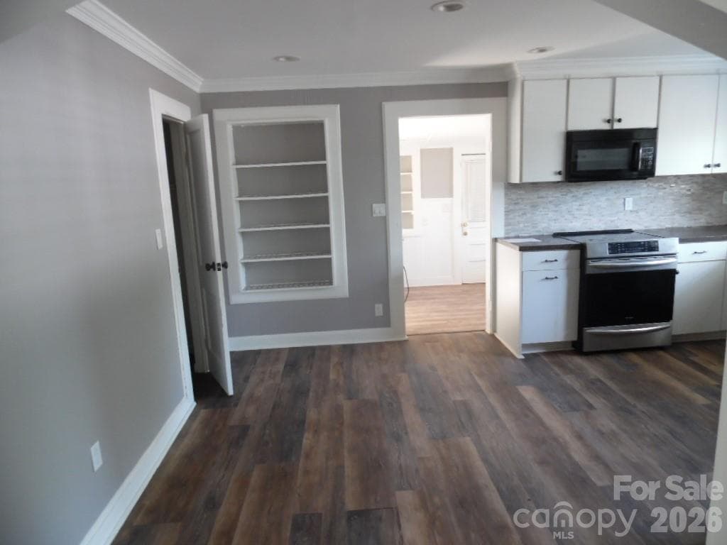 Single Family Residence at Gastonia, photo 3 of 10