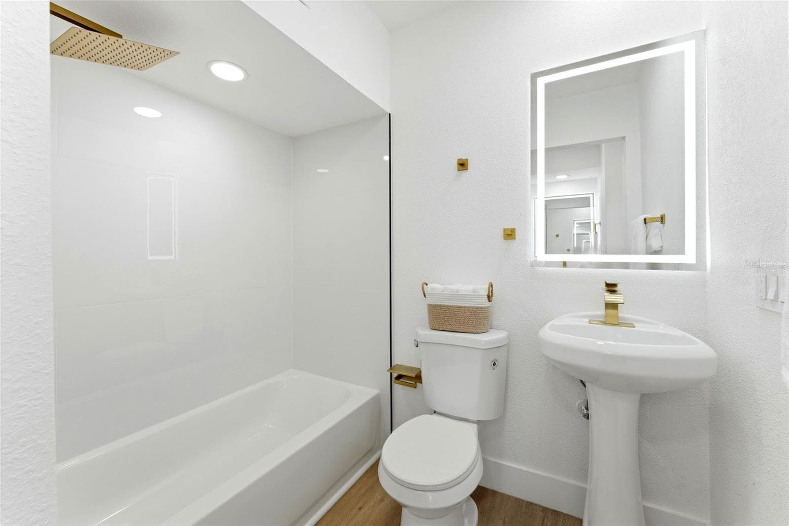 Primary Bath - 3917 E EDEN ROC CIR, TAMPA