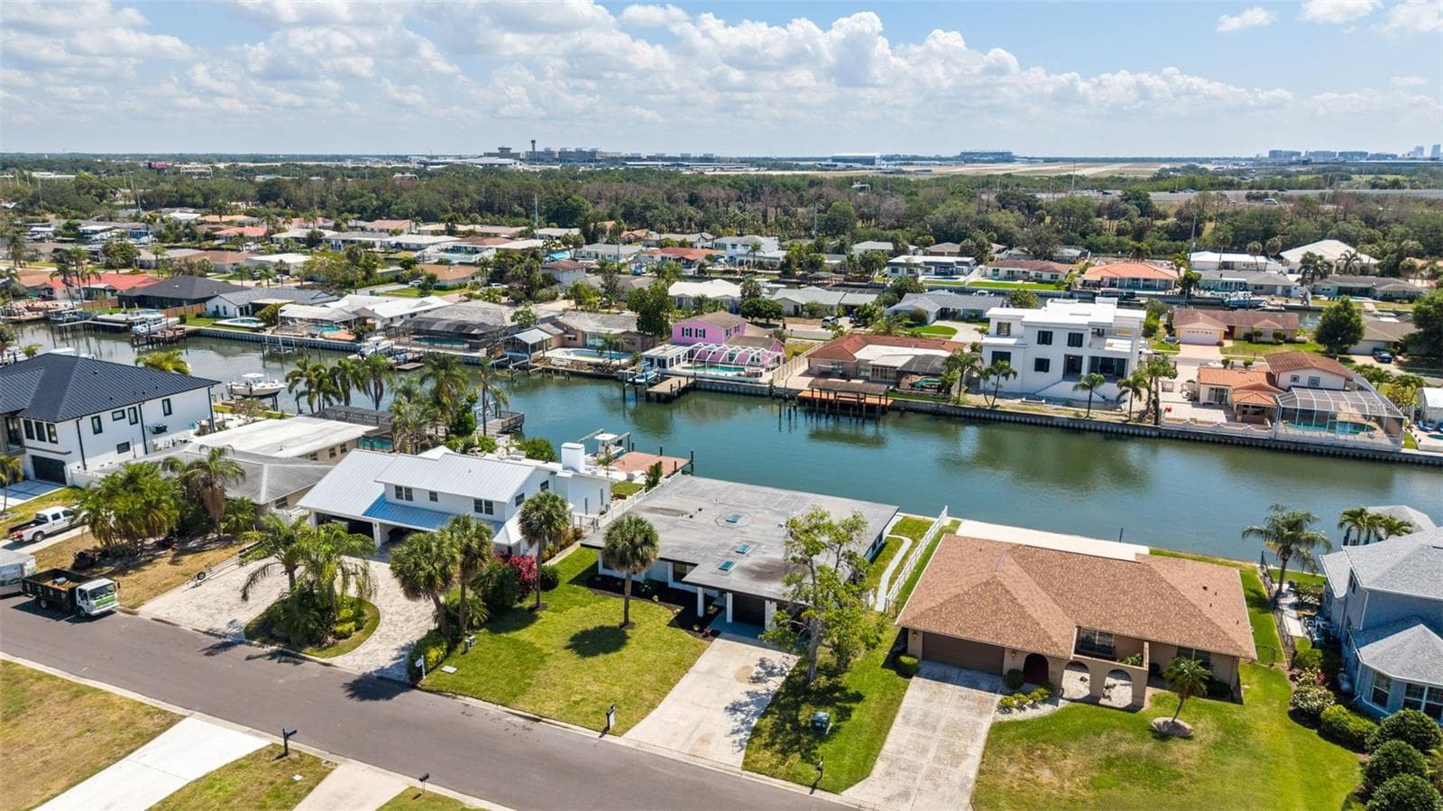 Single Family Residence at 3917 E EDEN ROC CIR, TAMPA, photo 23 of 55
