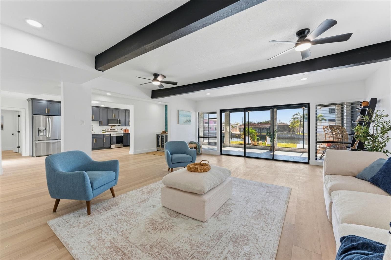 Single Family Residence at 3917 E EDEN ROC CIR, TAMPA, photo 33 of 55