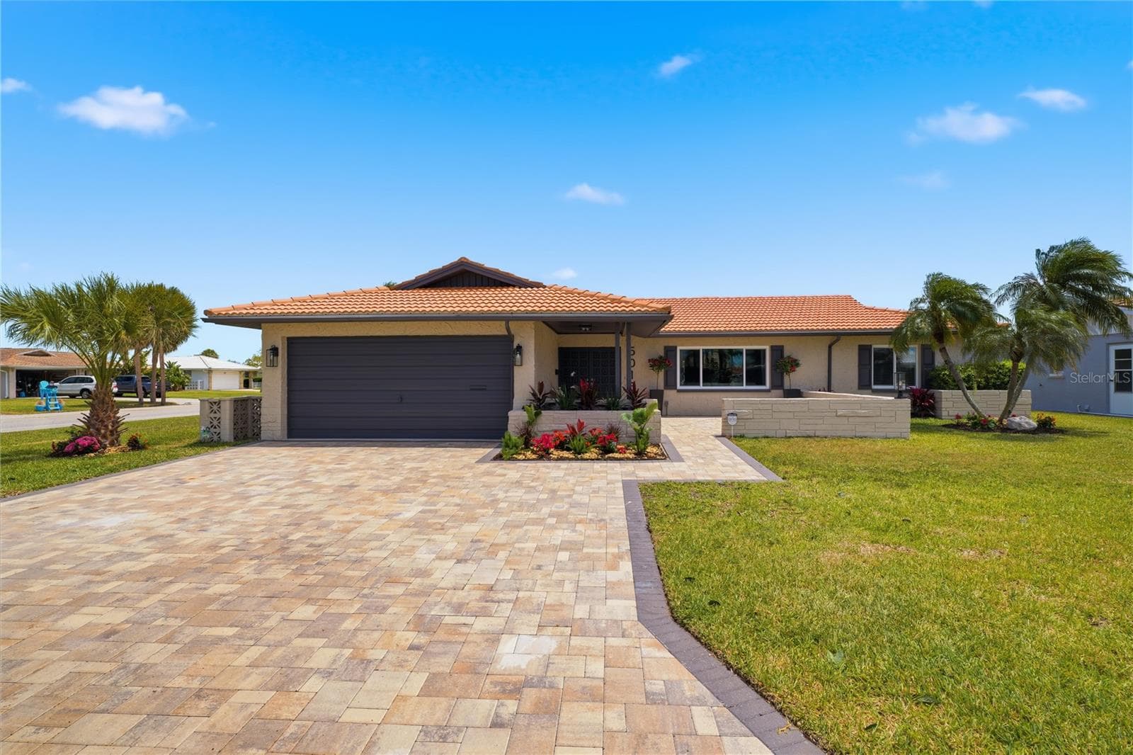 tons of parking for your guests - 5016 DORY DR, NEW PORT RICHEY