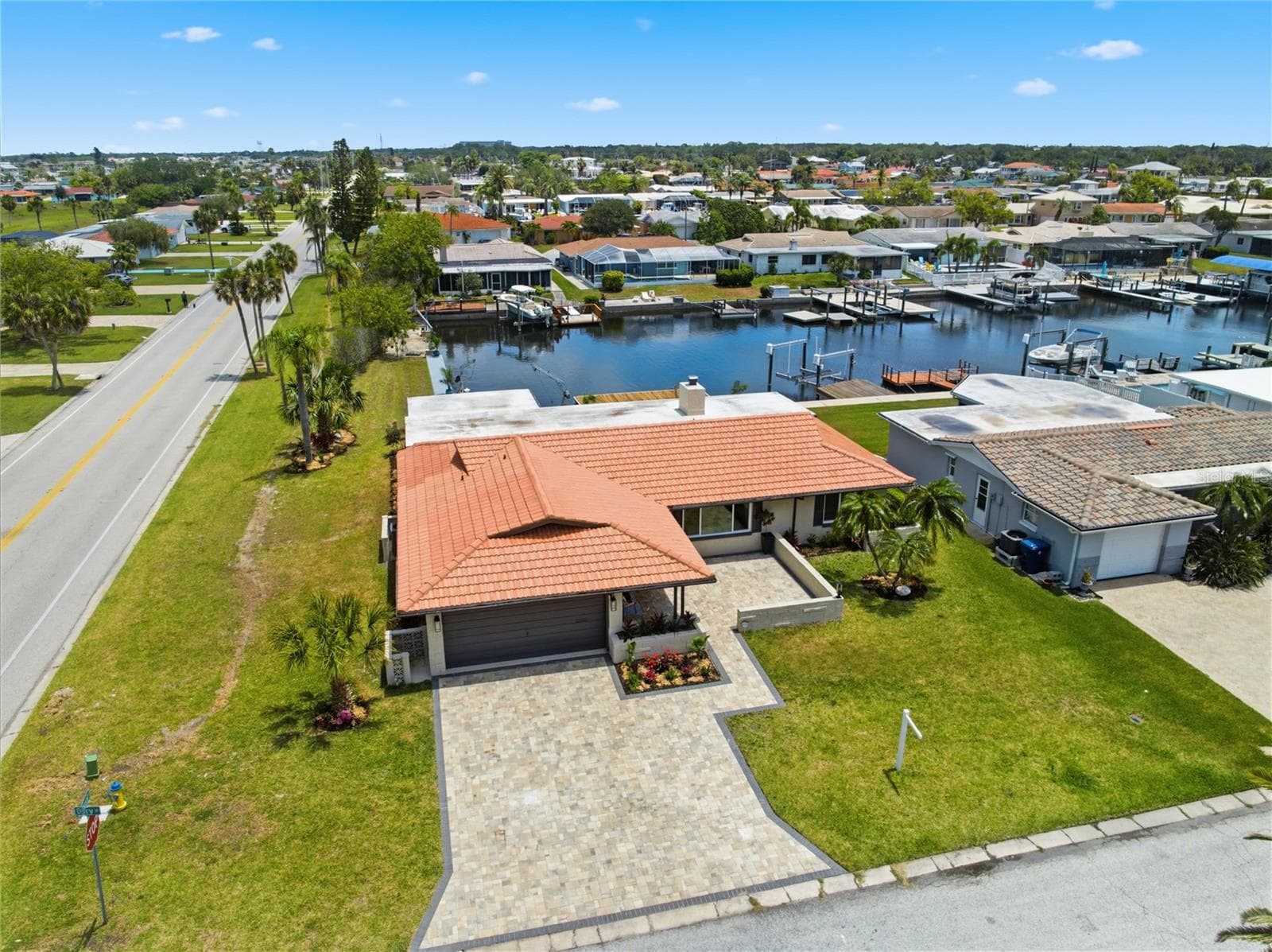 corner lot - 5016 DORY DR, NEW PORT RICHEY