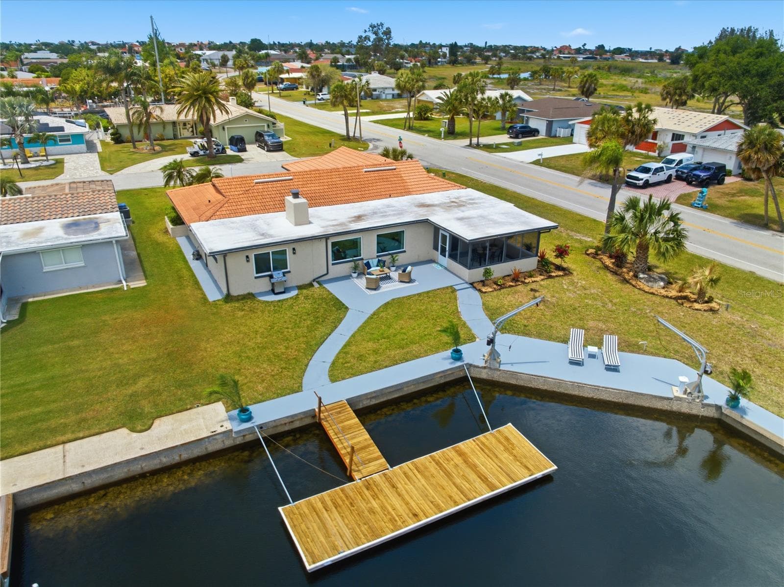 owner has an estimate to install a motorized boat lift - 5016 DORY DR, NEW PORT RICHEY