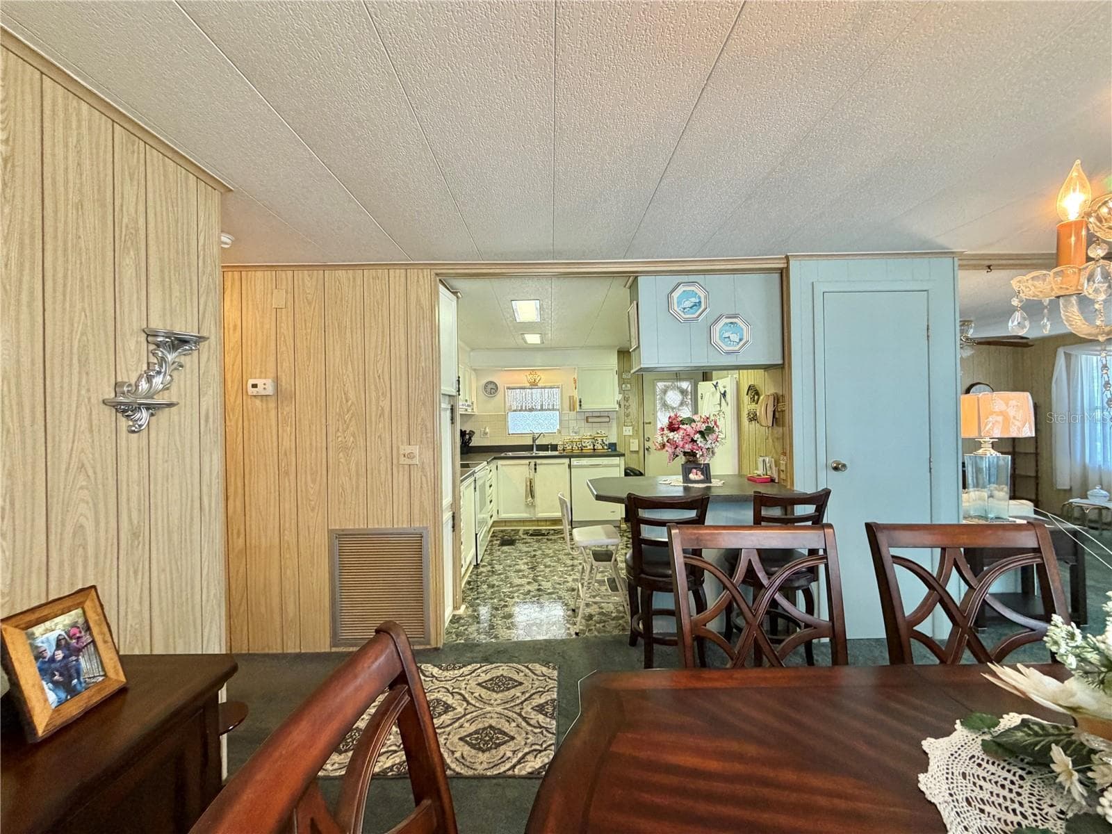Manufactured Home at 100 MARIGOLD ST, LEESBURG, photo 20 of 67