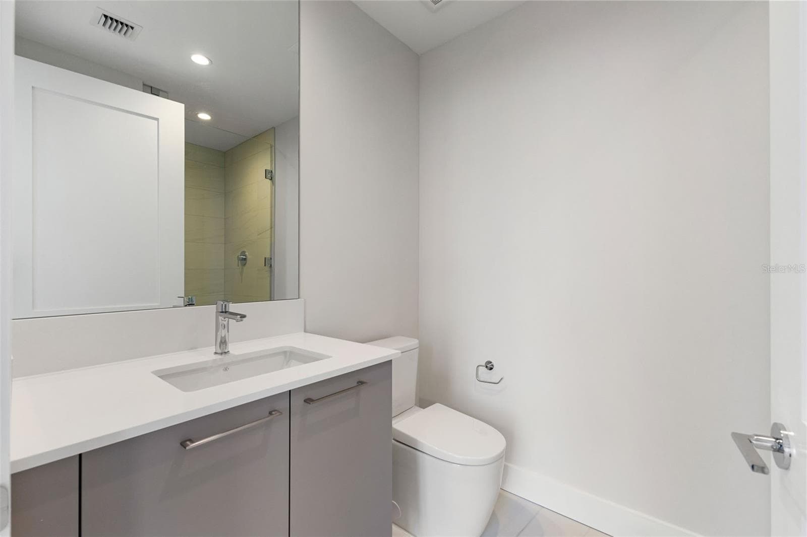 Condominium at 275 1ST AVE S #2308, ST PETERSBURG, photo 7 of 48