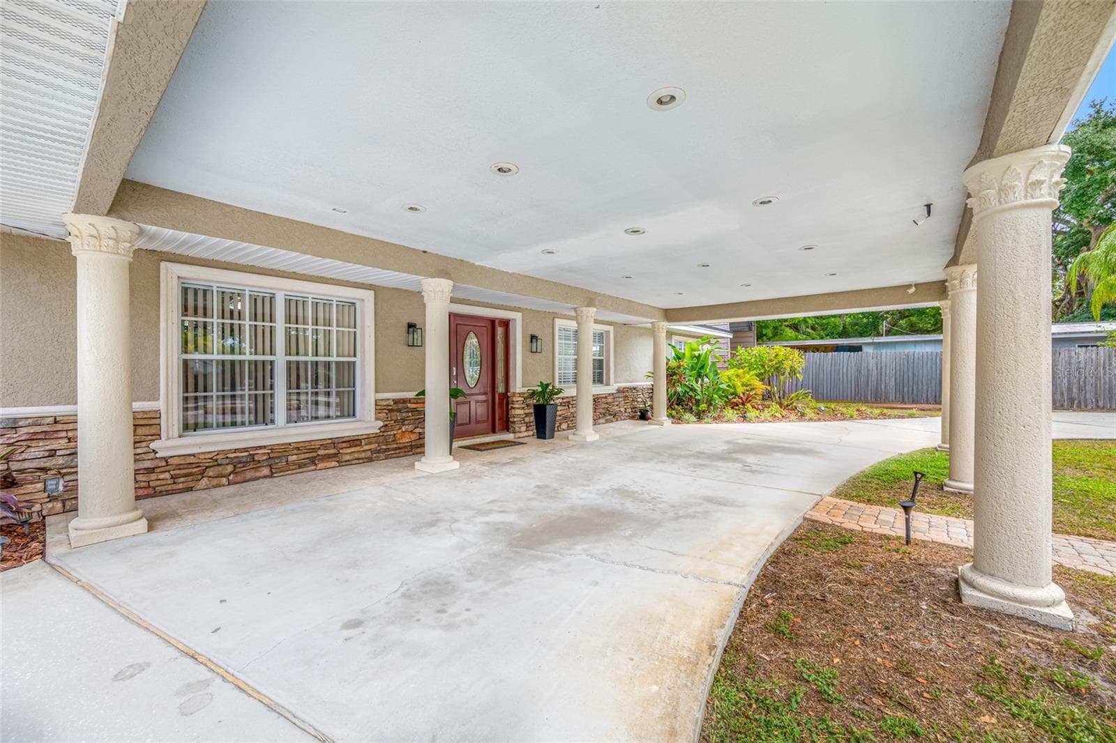 Porte Cochere - 15314 LAKE MAGDALENE BLVD, TAMPA