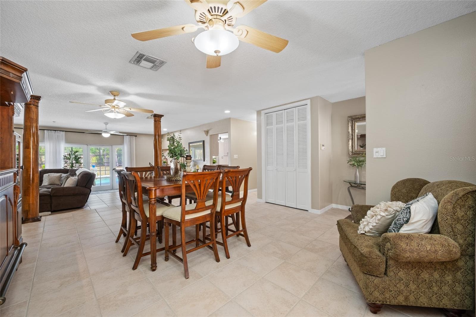 Single Family Residence at 15314 LAKE MAGDALENE BLVD, TAMPA, photo 21 of 88