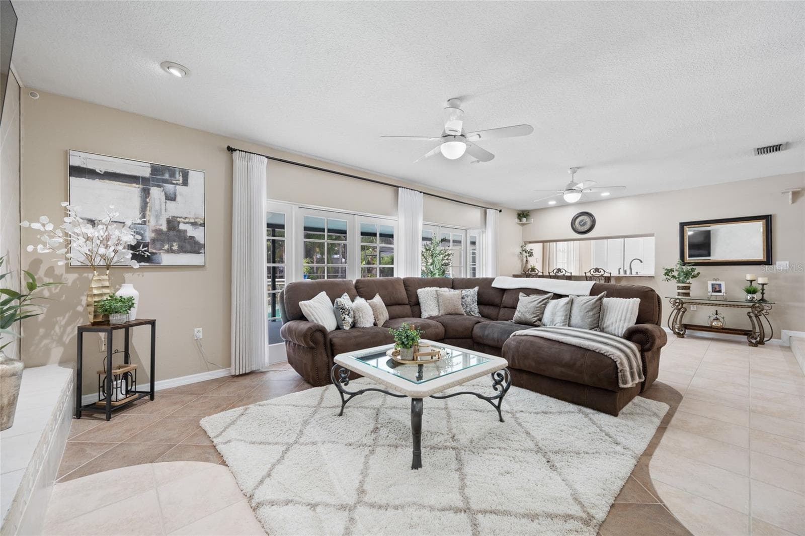 Single Family Residence at 15314 LAKE MAGDALENE BLVD, TAMPA, photo 24 of 88