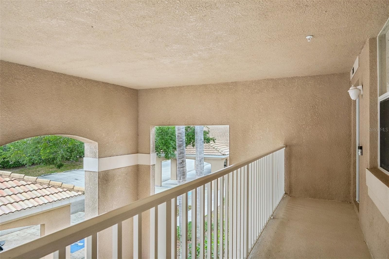 Condominium at 1003 FAIRWAYCOVE LN #201, BRADENTON, photo 4 of 68