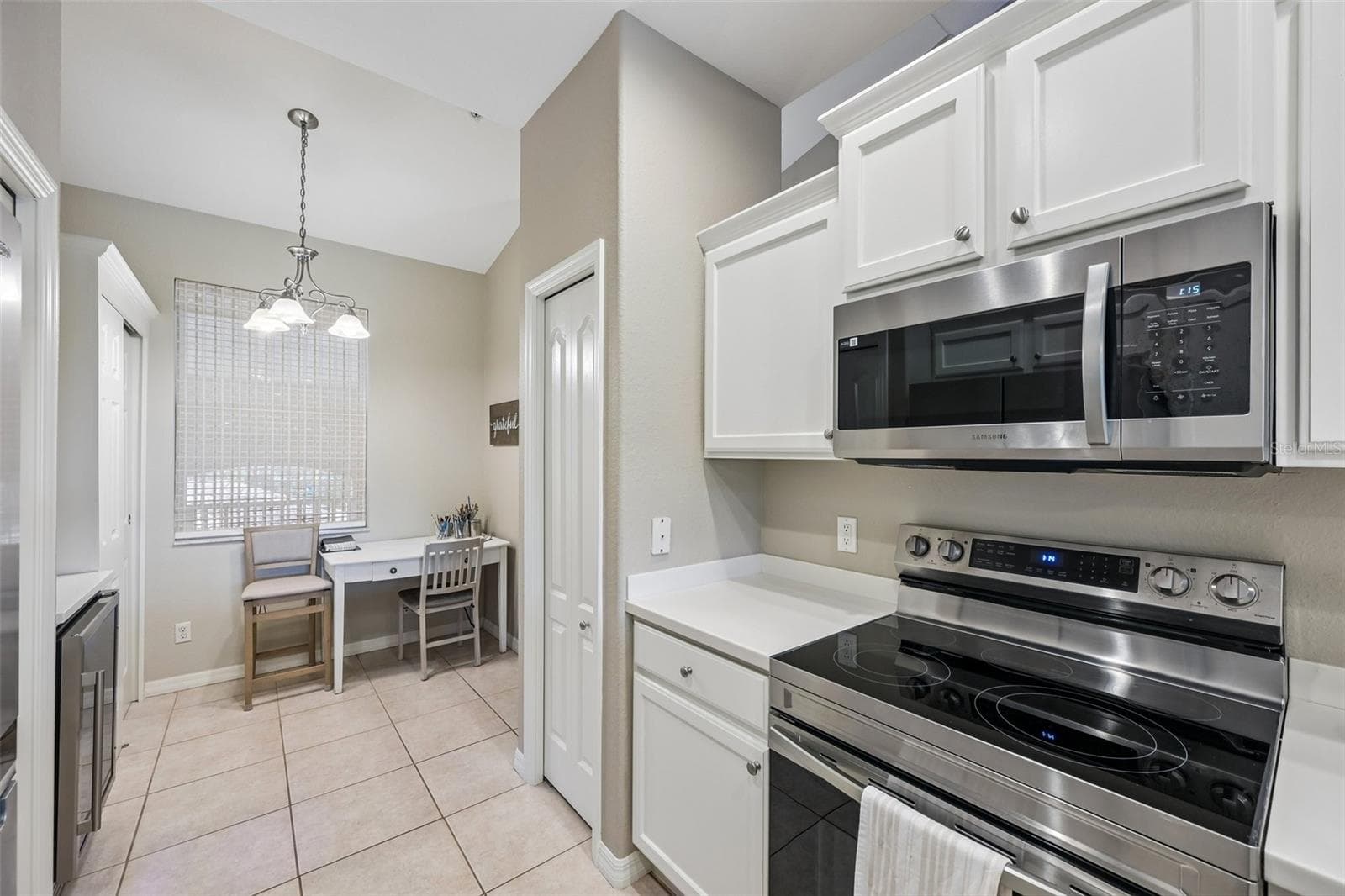 KITCHEN - 1003 FAIRWAYCOVE LN #201, BRADENTON