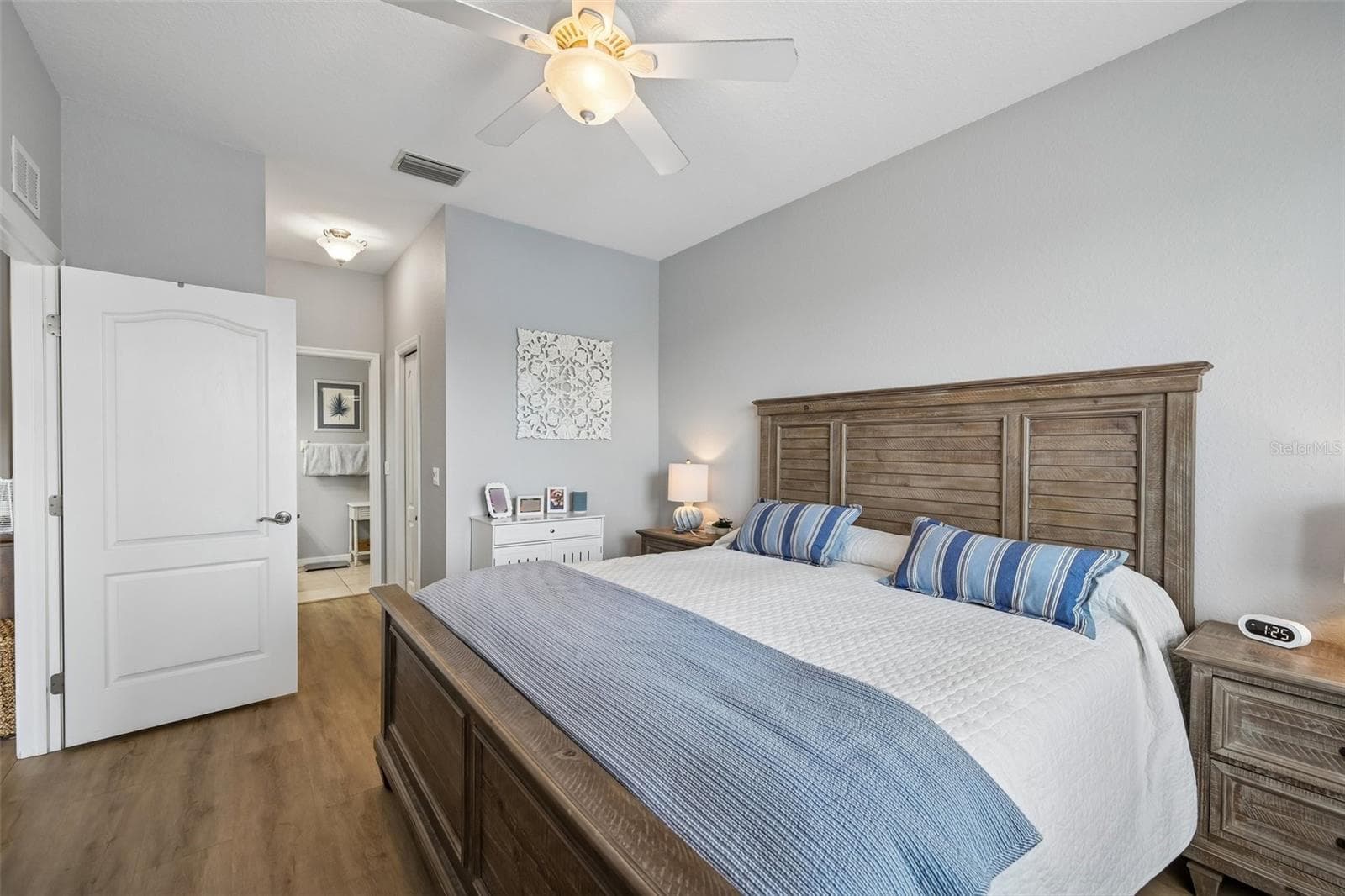Condominium at 1003 FAIRWAYCOVE LN #201, BRADENTON, photo 33 of 68