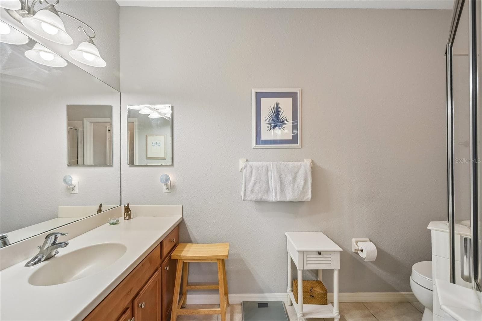 PRIMARY BATHROOM WITH SHOWER - 1003 FAIRWAYCOVE LN #201, BRADENTON