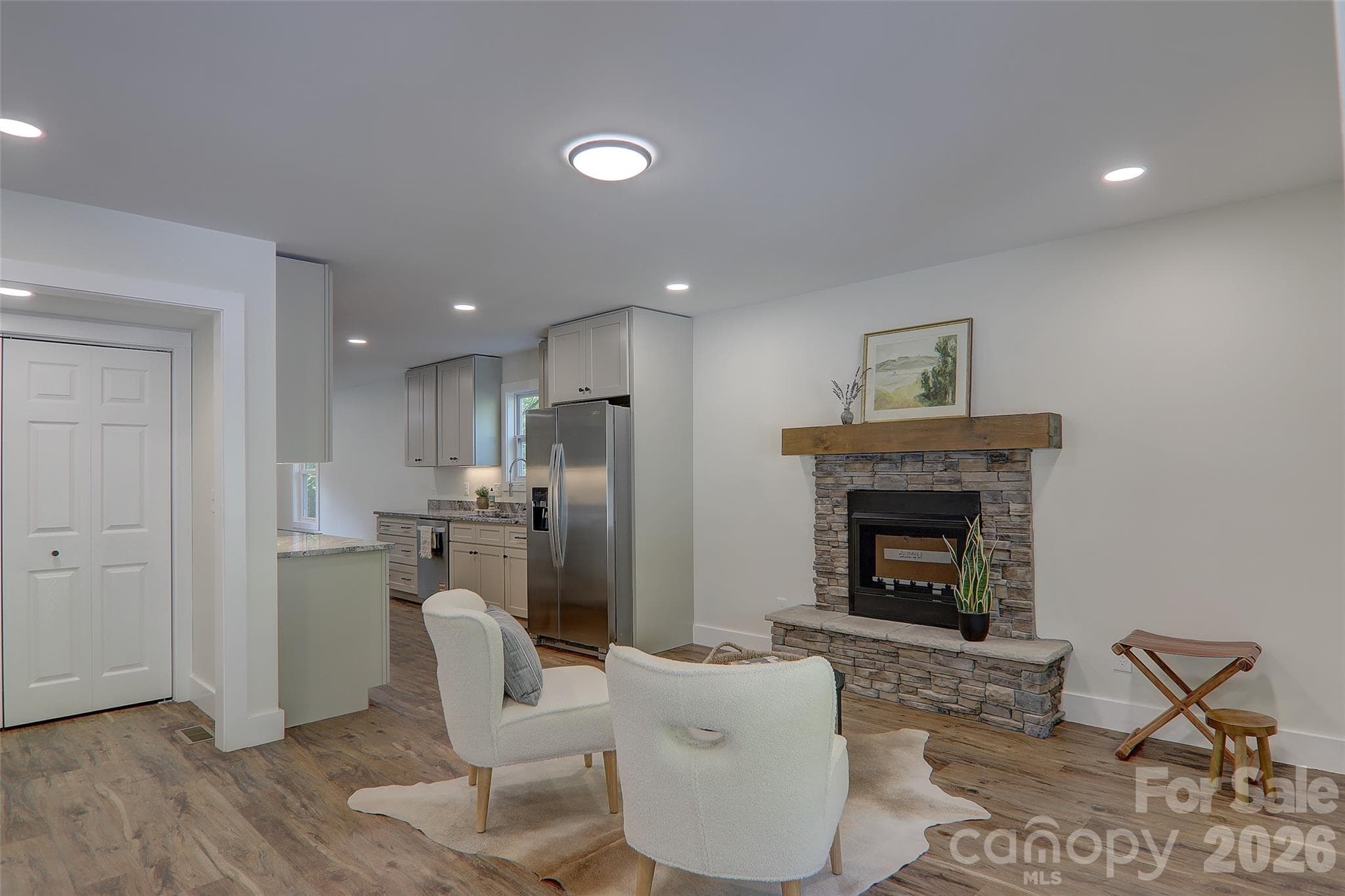 Single Family Residence at Waynesville, photo 8 of 43