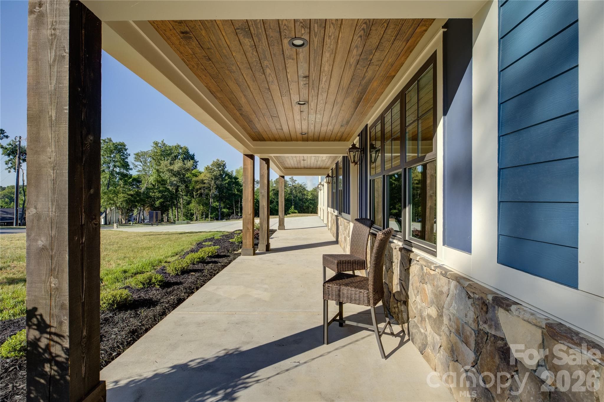 Single Family Residence at 18210 Kalabash Road, Charlotte, photo 4 of 48