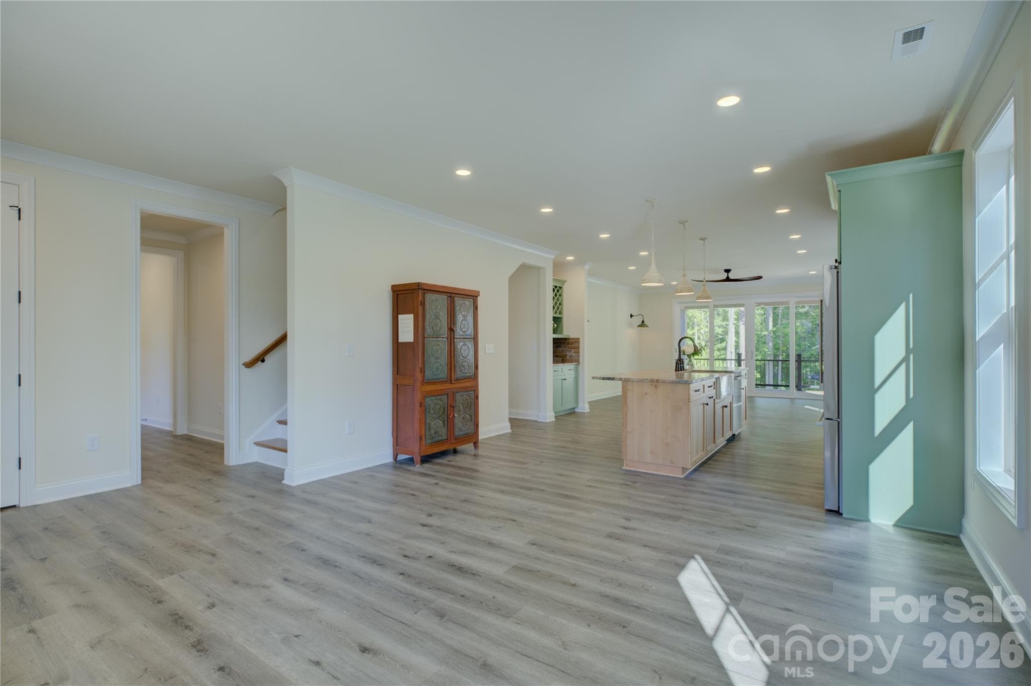 Single Family Residence at 18210 Kalabash Road, Charlotte, photo 8 of 48