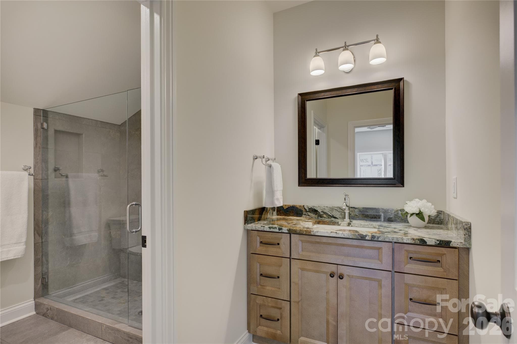 full bath for bedroom 3 - 18210 Kalabash Road, Charlotte