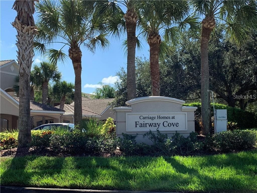 CARRIAGE HOMES - 1003 FAIRWAYCOVE LN #201, BRADENTON