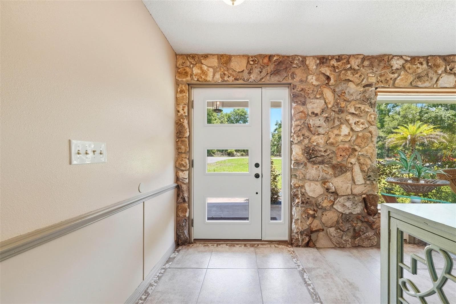 Front Door - 37237 GRAYS AIRPORT RD, LADY LAKE