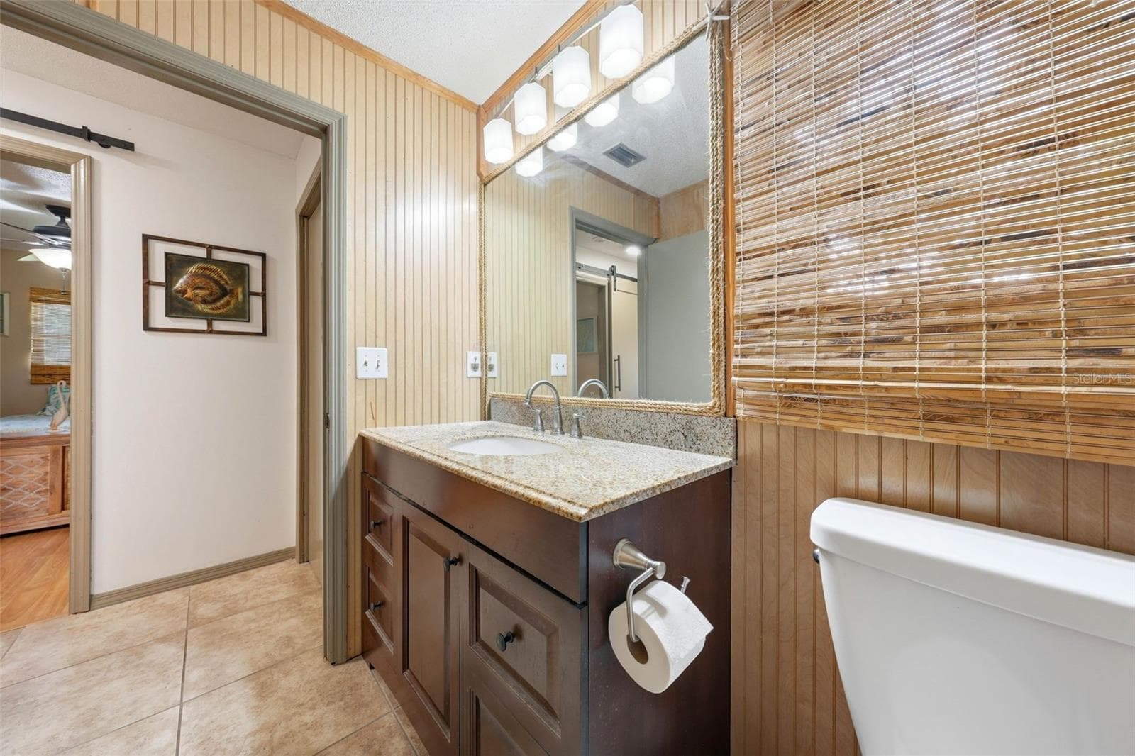 Bathroom 1 - 37237 GRAYS AIRPORT RD, LADY LAKE