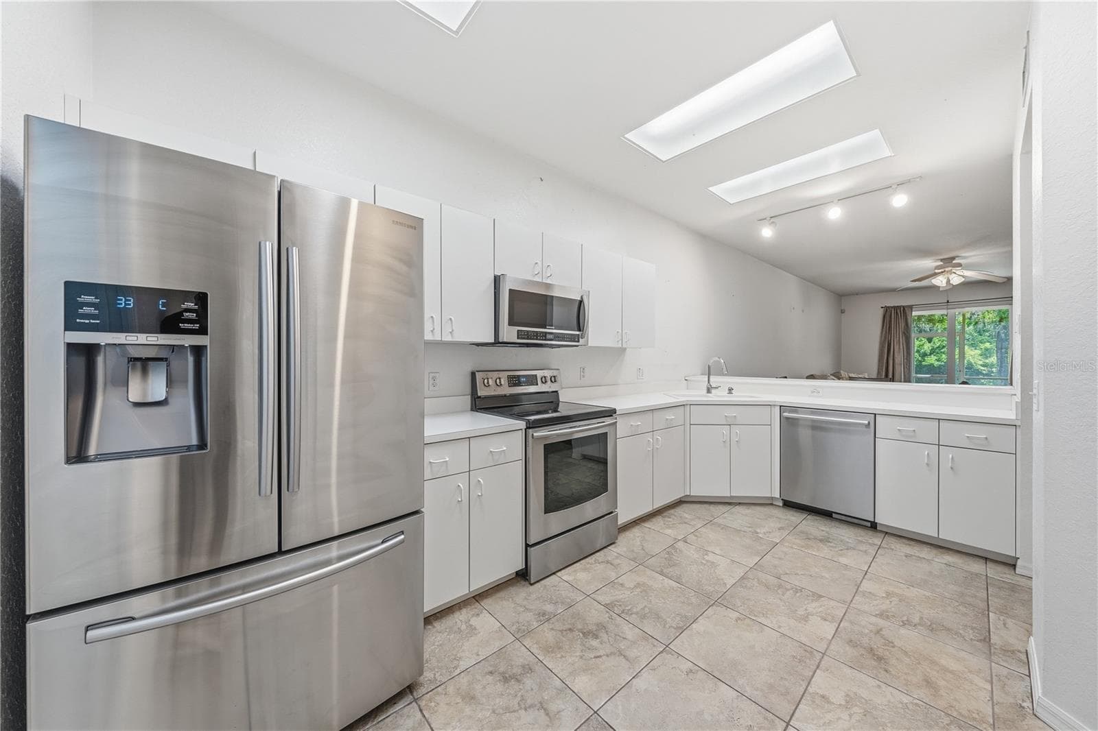 Condominium at 22128 LITTLE LAGOON CT, LUTZ, photo 11 of 39