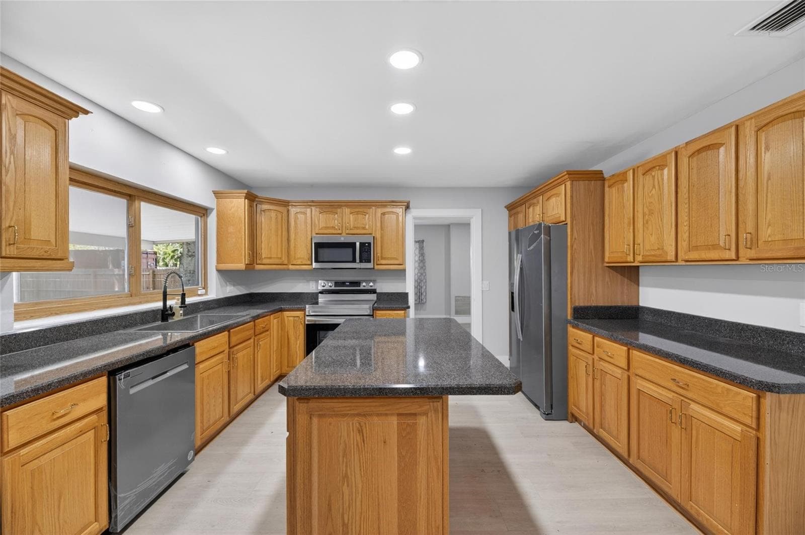 Single Family Residence at 204 7TH AVE NW, RUSKIN, photo 24 of 55