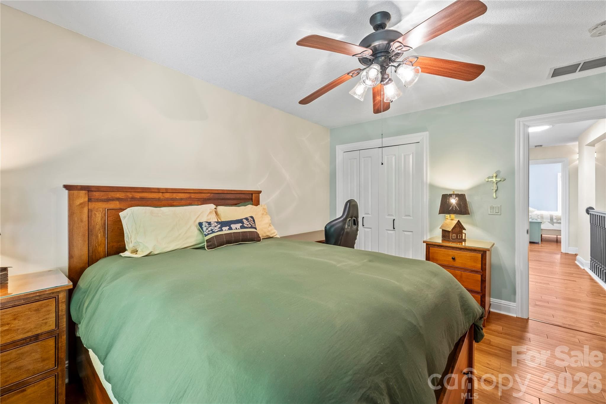 Single Family Residence at 128 Churchill Downs Drive, Fairview, photo 29 of 54