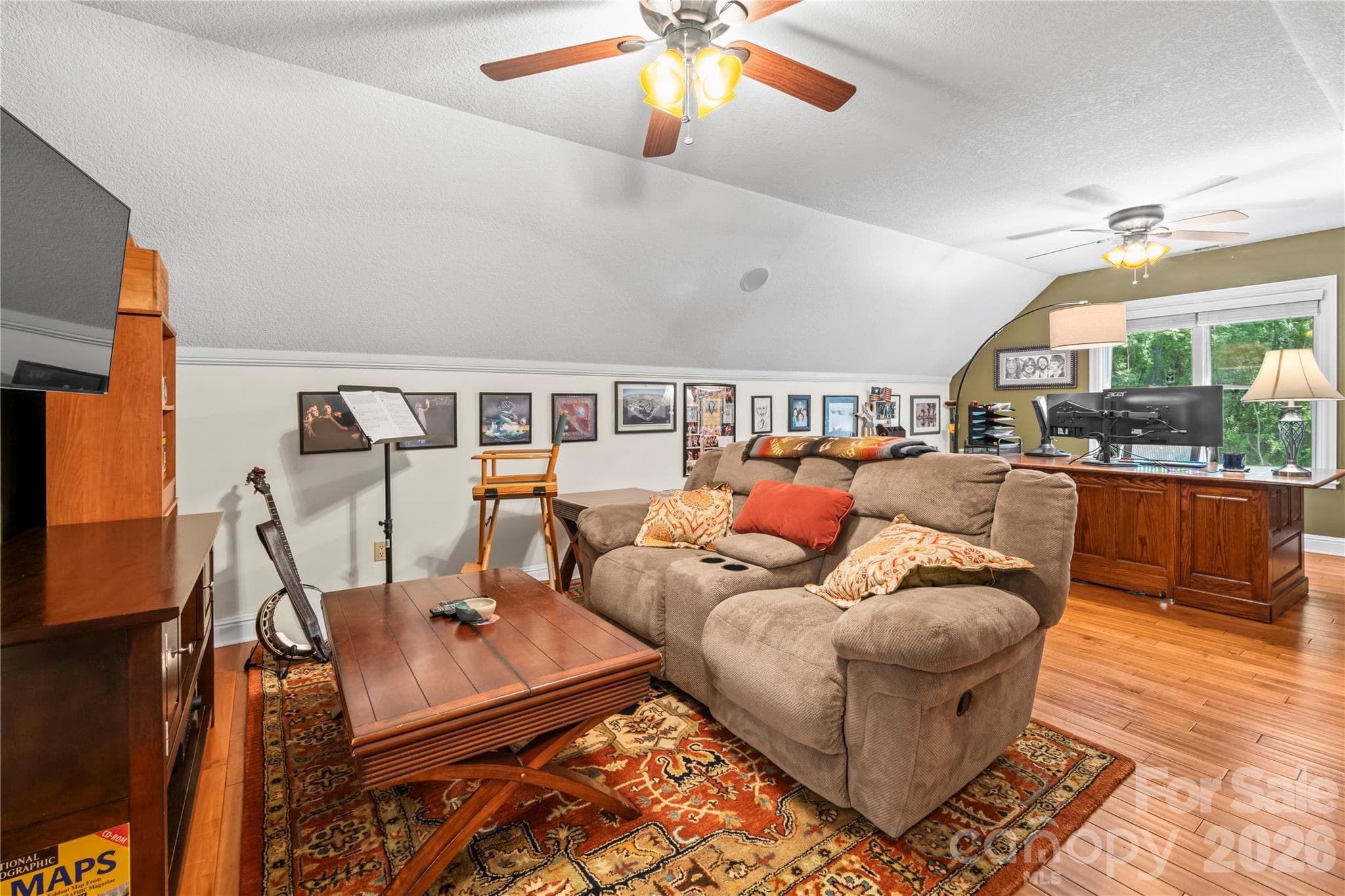 Single Family Residence at 128 Churchill Downs Drive, Fairview, photo 33 of 54