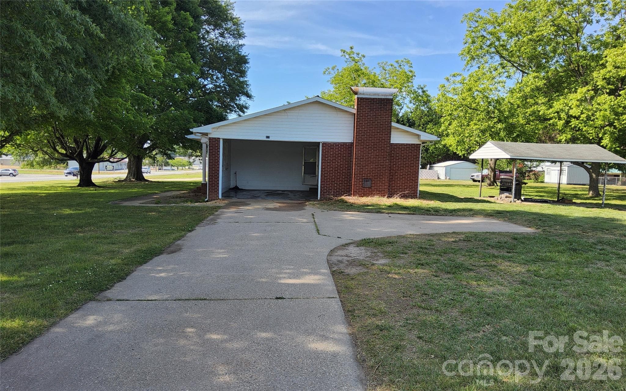 Single Family Residence at 113 Kings Drive, Forest City, photo 3 of 37