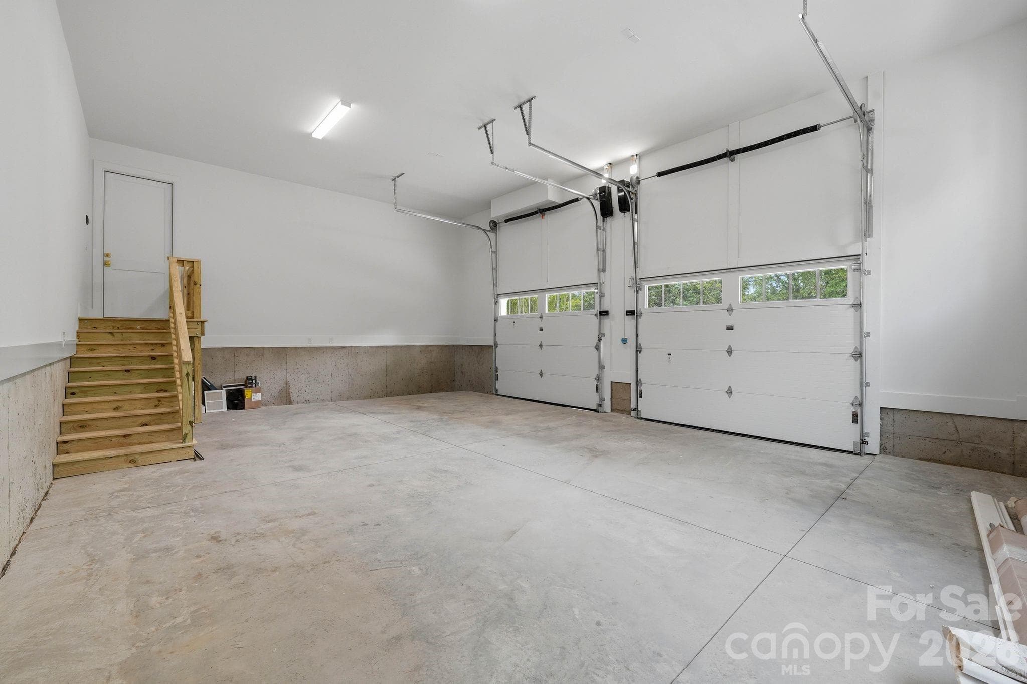 Oversized Garage - 539 Mammoth Oaks Drive, Charlotte