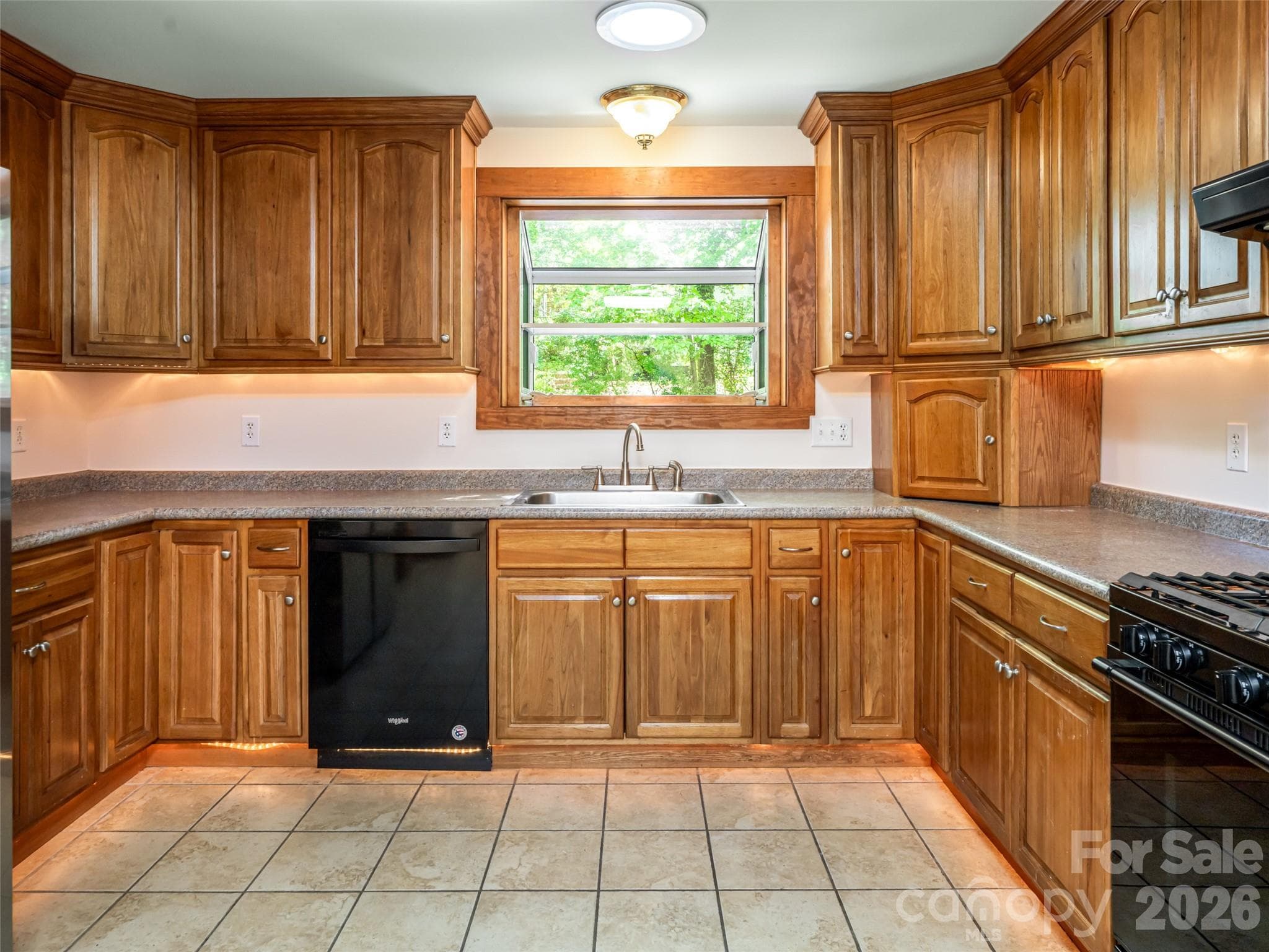 Single Family Residence at 146 Fairmont Road, Candler, photo 14 of 48