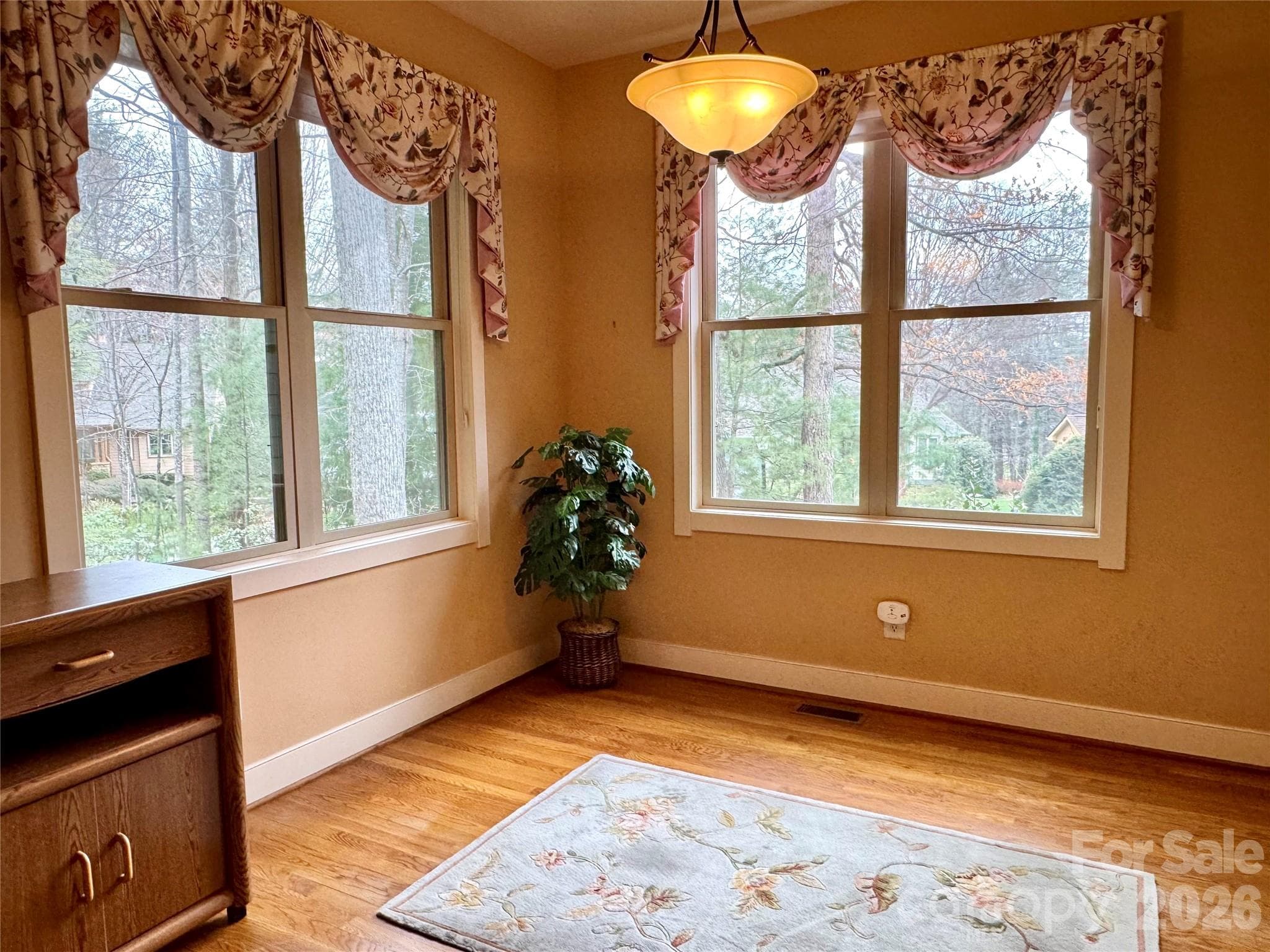 Single Family Residence at 894 Dunroy Drive, Hendersonville, photo 27 of 39
