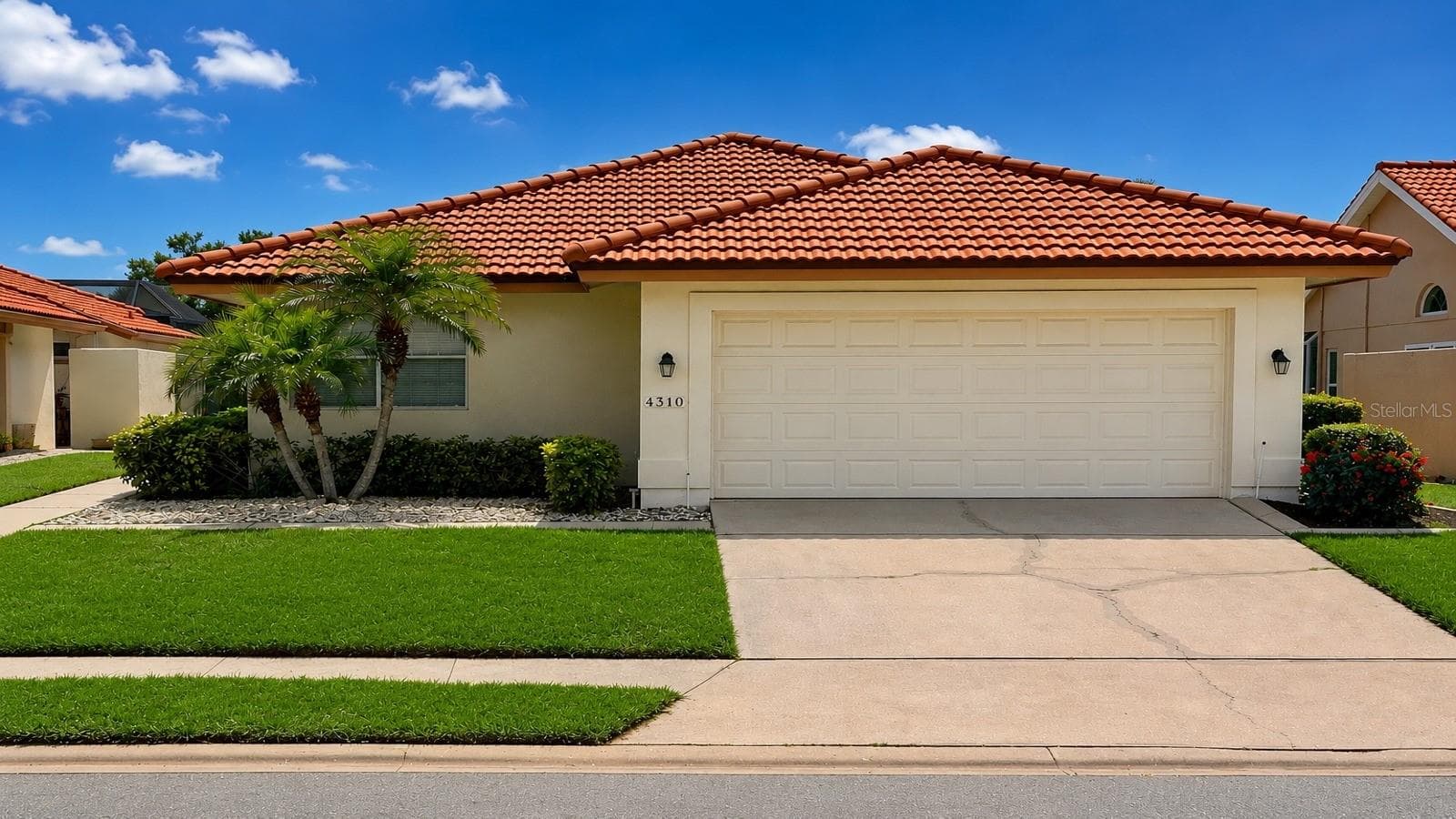Single Family Residence at 4310 MURFIELD DR E, BRADENTON, photo 2 of 25