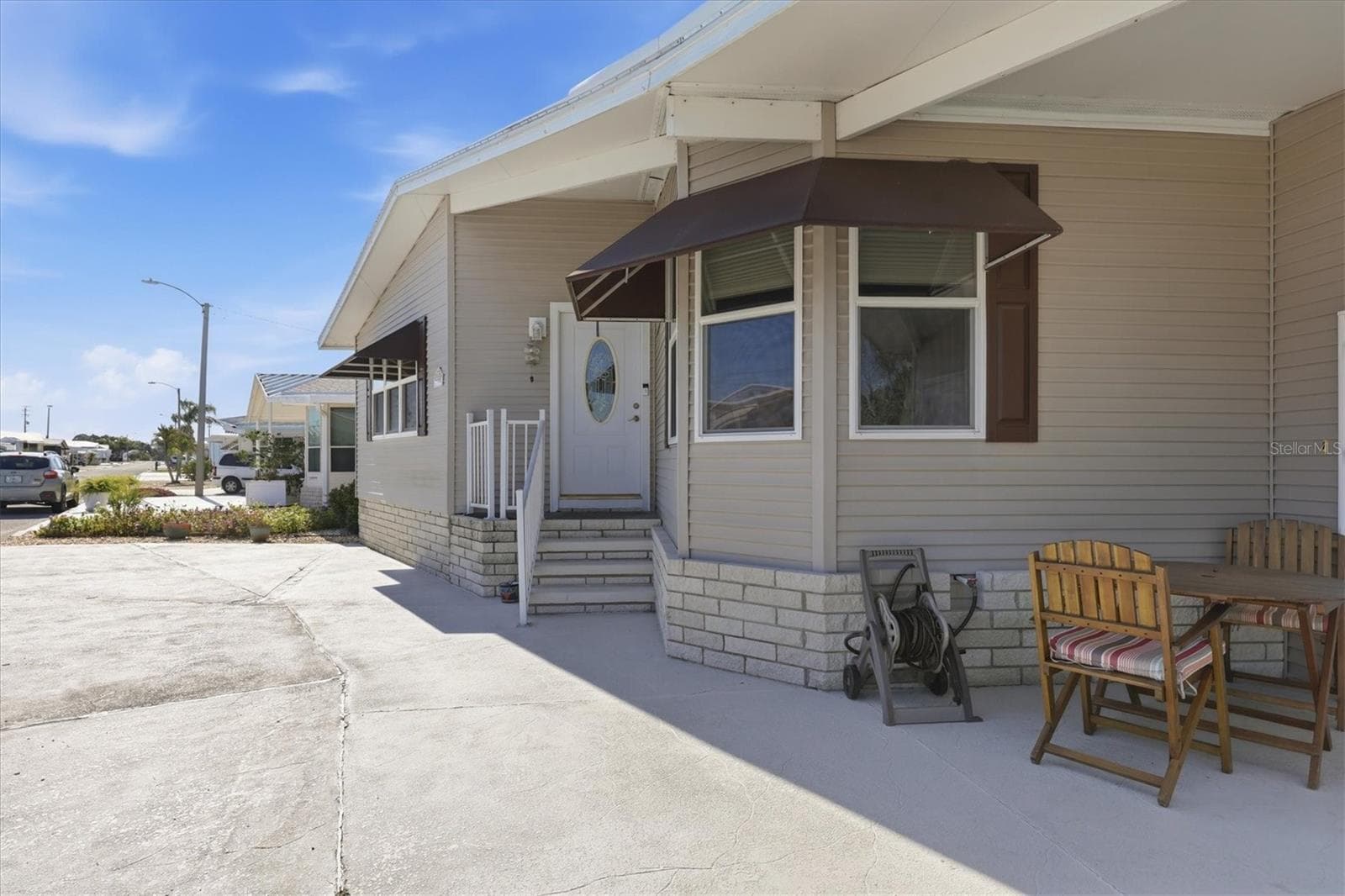 Manufactured Home at 2108 ILLINOIS AVE, BRADENTON, photo 3 of 42