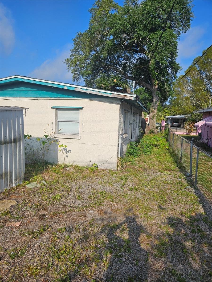 Single Family Residence at 2814 PALMADELIA AVE, SARASOTA, photo 22 of 24