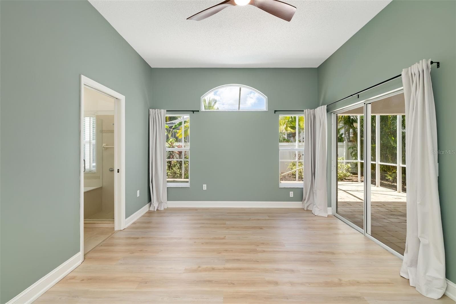 Single Family Residence at 6226 BLUEFLOWER CT, LAKEWOOD RANCH, photo 28 of 82