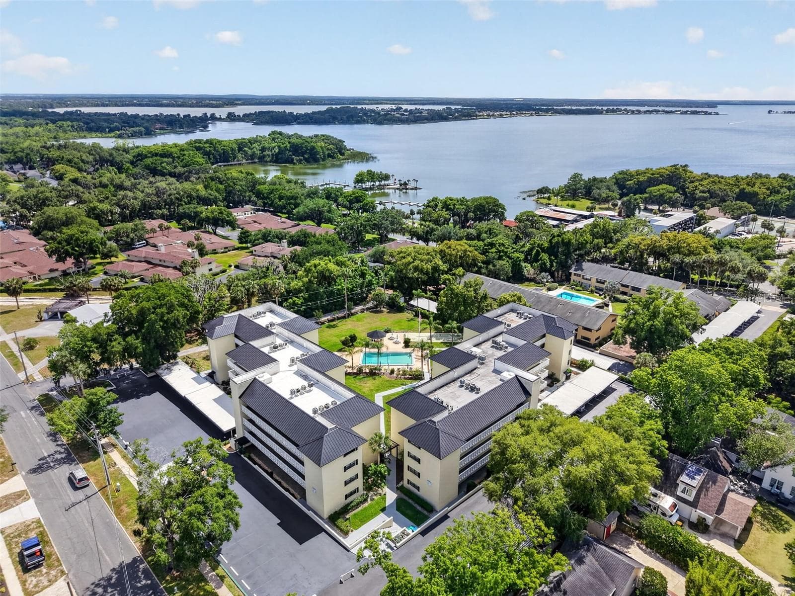 Condominium at 101 N GRANDVIEW ST #1, MOUNT DORA, photo 39 of 64