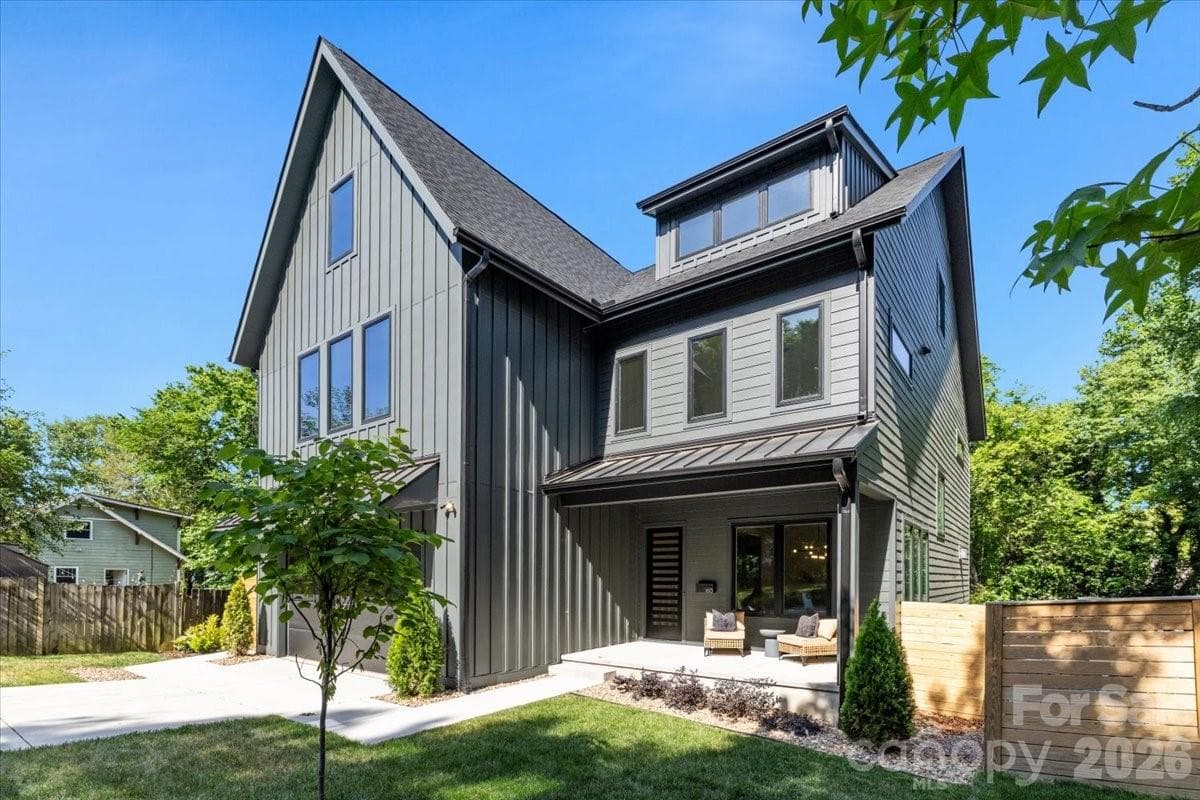 Single Family Residence at Charlotte, photo 3 of 28
