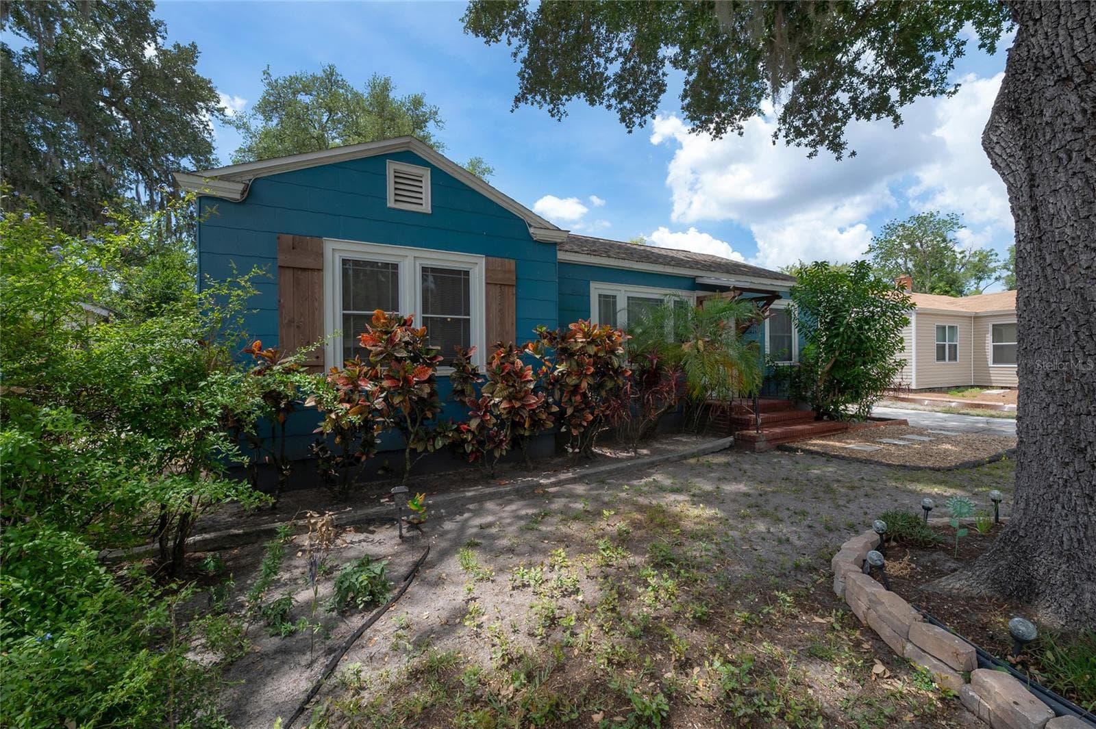 Single Family Residence at 912 CORNELIUS AVE, TAMPA, photo 4 of 47