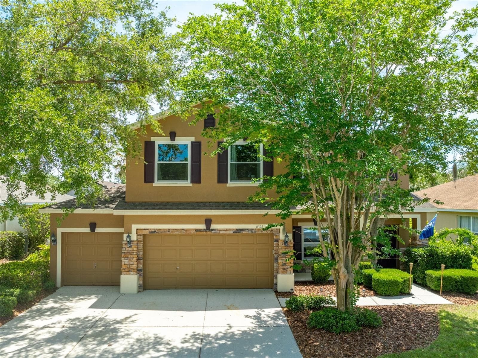 Single Family Residence at 6302 BRIDGEVISTA DR, LITHIA, photo 4 of 83