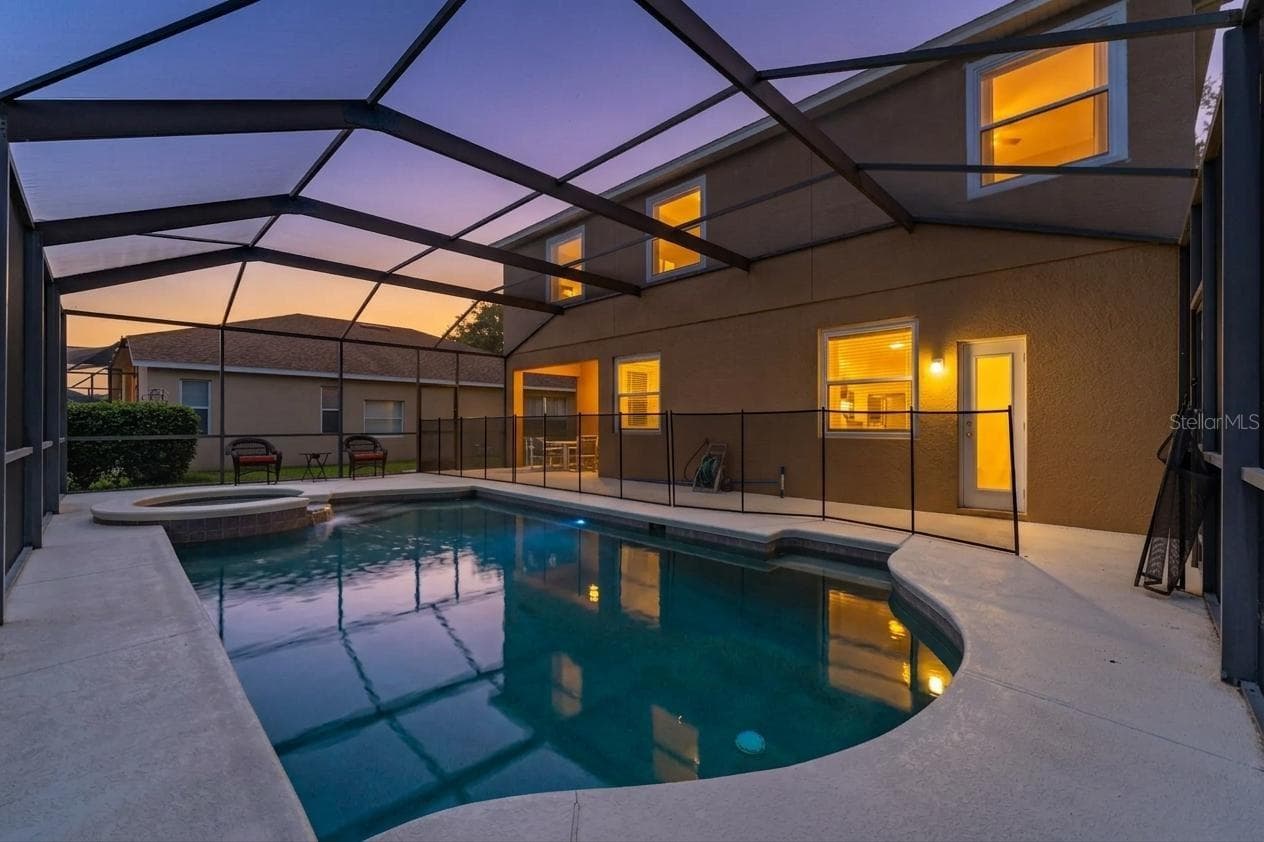 a great place to relax in the evening! - 6302 BRIDGEVISTA DR, LITHIA