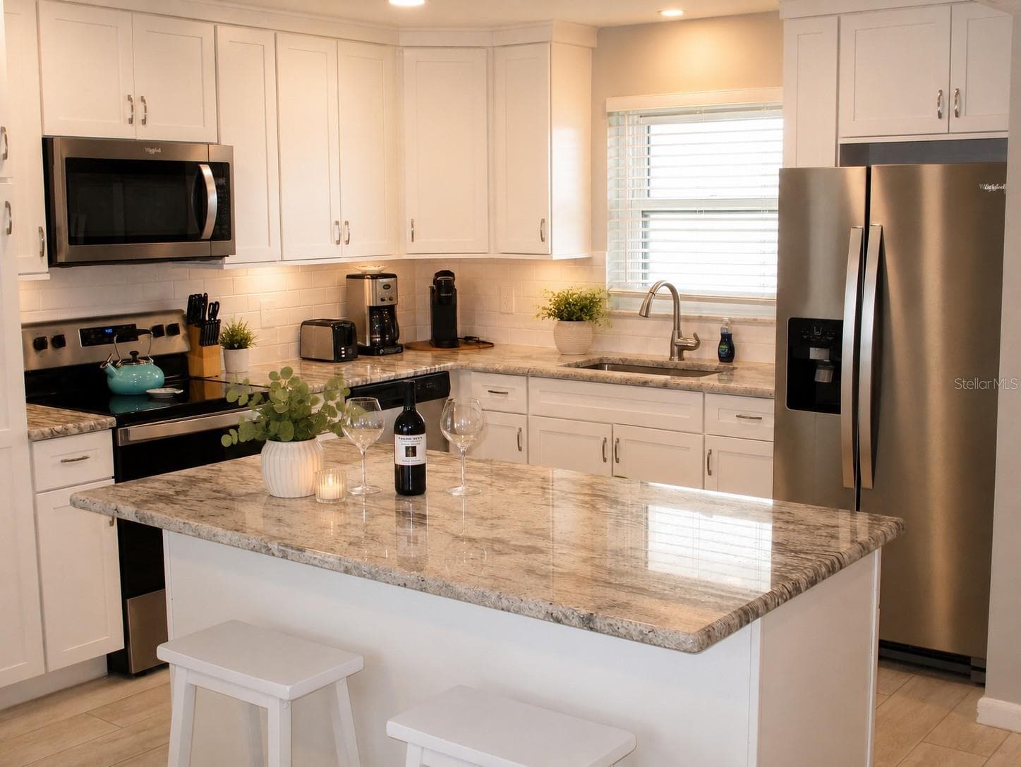 A perfect setting. - 9825 HARRELL AVE #404, TREASURE ISLAND