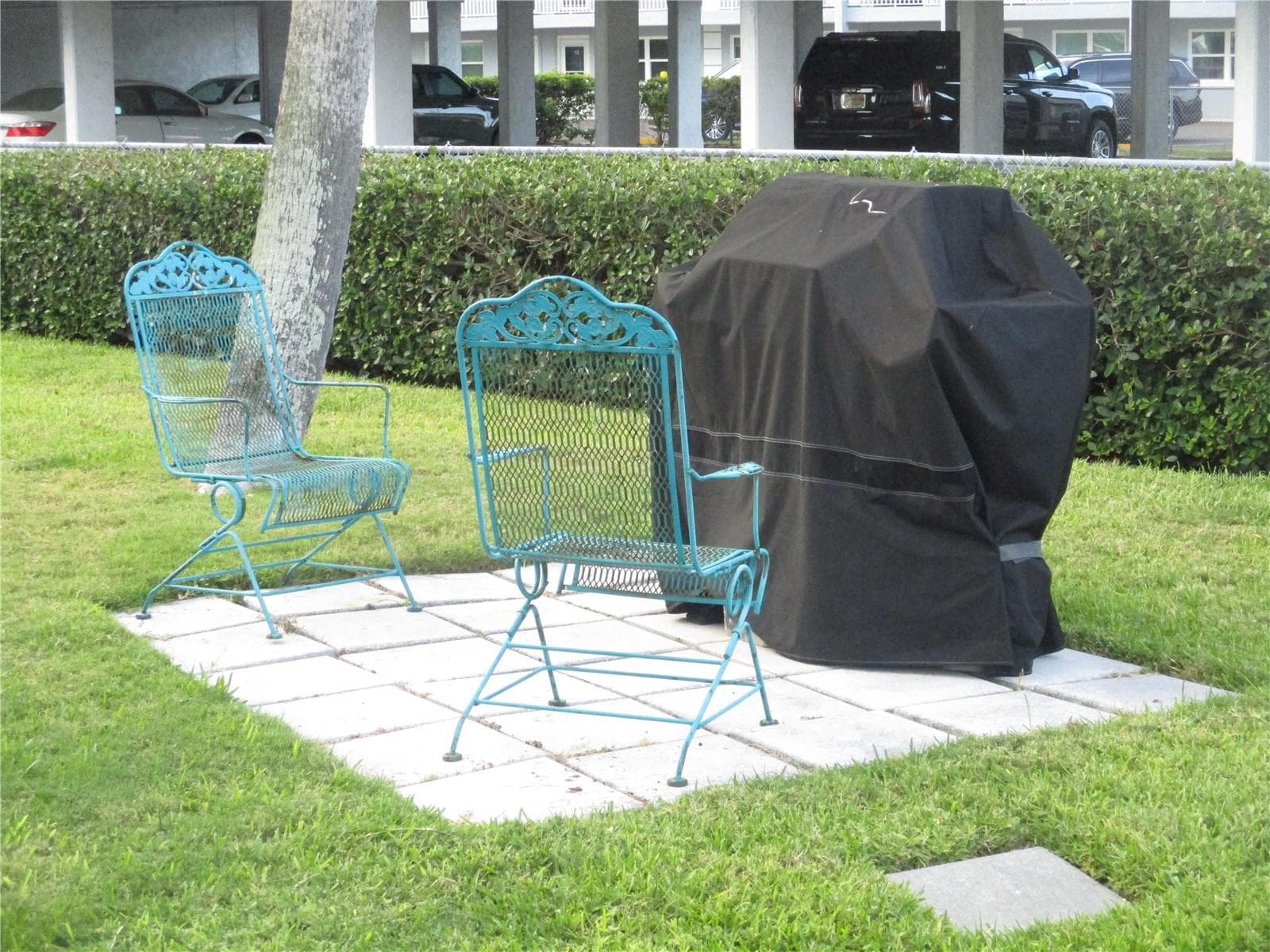 Community Gas Grill - 9825 HARRELL AVE #404, TREASURE ISLAND