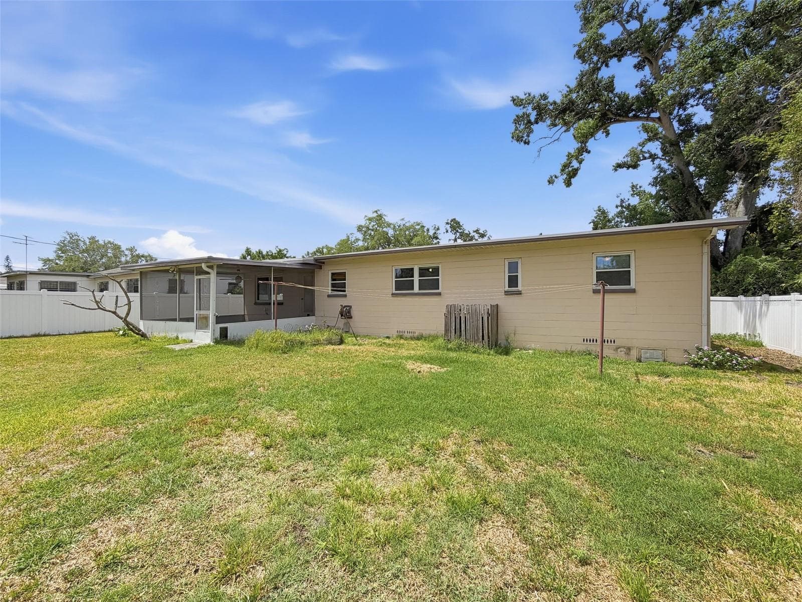Back of the house - 2518 W NORTH ST, TAMPA