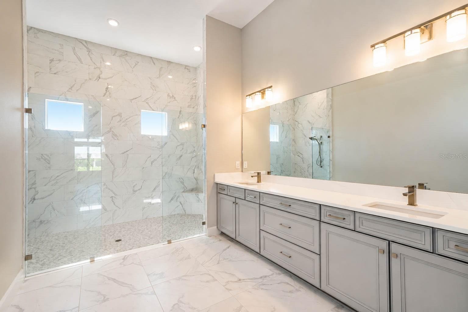 MASTER BATH - 4866 FRECCIA LOOP, WESLEY CHAPEL