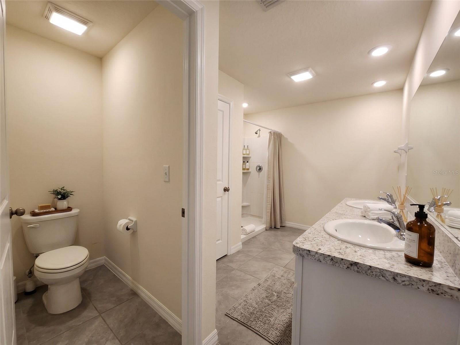Single Family Residence at 8696 SW 49TH CIR, OCALA, photo 6 of 11