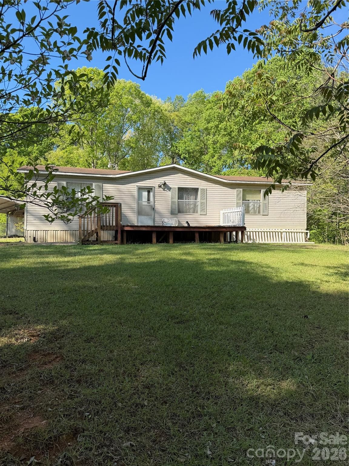 Single Family Residence at 1164 Smith Woods Lane, Hickory Grove, photo 2 of 28