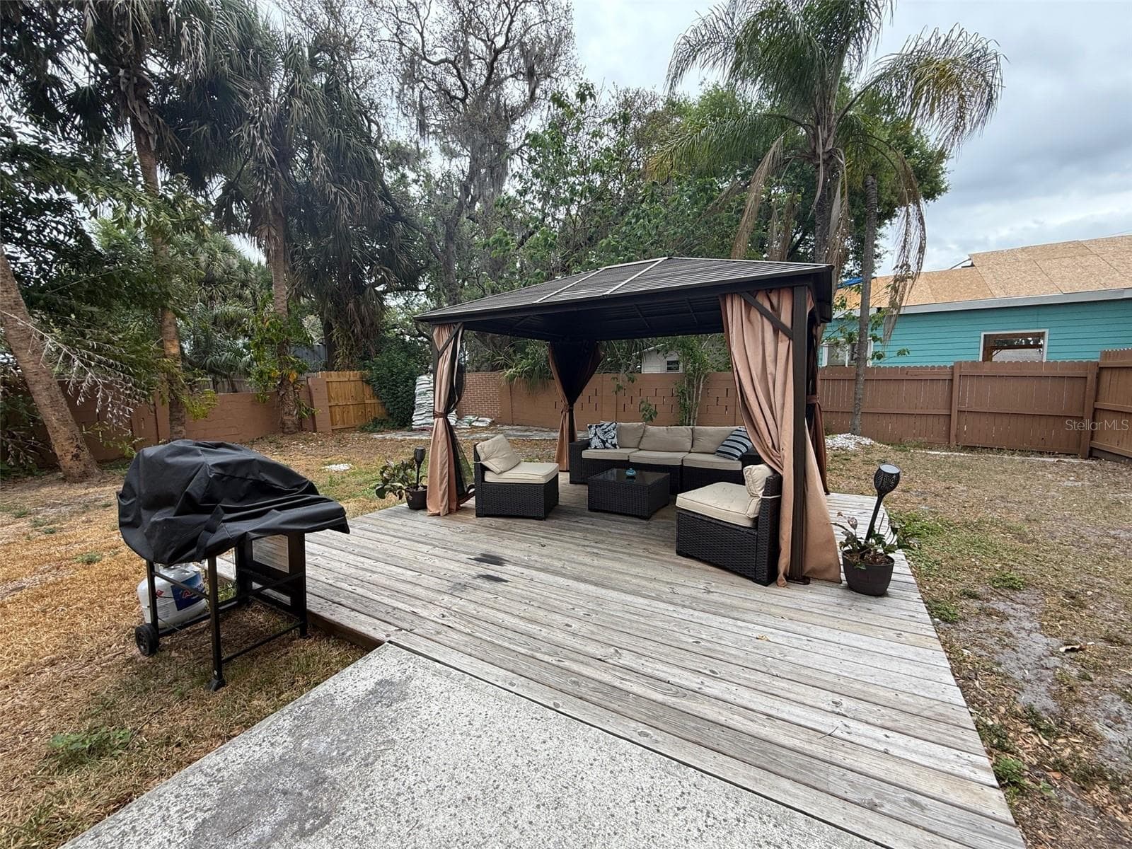 911 private patio - 907 N WABASH AVE, LAKELAND