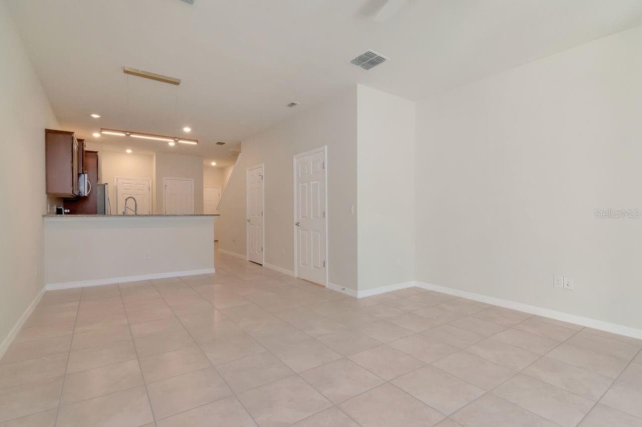 Townhouse at 5368 SYLVESTER LOOP, TAMPA, photo 21 of 56